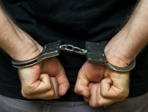 An Uzbek man who tried to rape a schoolgirl was arrested in Russia