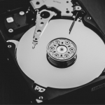 Dunyoda xotira taqchilligi xavfi: barcha qattiq disklar sotib bo‘lindi