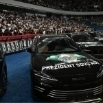 Tokhtakhojayev gifts his BYD car to Abduholikov