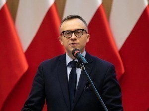 Польша Украинани қайта тиклашда молиявий марказ бўлишни хоҳлаяпти  