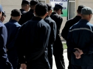 Президент байрам арафасида 392 маҳкумни афв этди