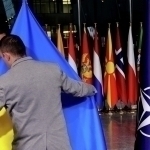 Россия НАТОнинг Украинага ёрдам ва мудофаа бўйича қарорларини қоралади