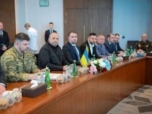 Украина бўйича музокараларнинг илк куни якунланди