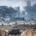 HAMAS yetakchisining singlisi havo hujumida halok bo‘ldi
