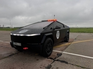 Туркий давлатлар етакчилари Cybertruck’да қўриқланади