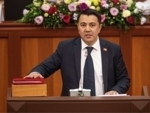 Жогорку Кенеш спикери лавозимига номзод эълон қилинди