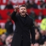 Кэррик АПЛда ойнинг энг яхши мураббийи бўлди