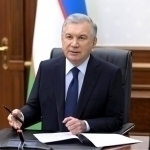 Mirziyoyev futbolchi va murabbiylarni mukofotladi