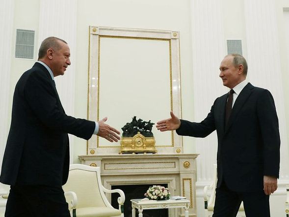 Россия ва Туркия Президентлари учрашуви бошланди. Путин Эрдўғанга таъзия билдирди