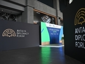 Дунё етакчилари халқаро вазиятни муҳокама қилиш учун Туркияга борди