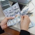 Долларнинг расмий курси кўтарилди