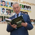 Ахбор Имомхўжаев 61 йиллик хотираларини бир китобга жамлади