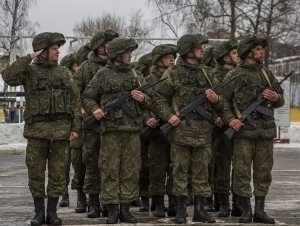 Rossiyada urushga ketayotgan sudlanuvchilar jazodan ozod qilinadi