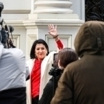 Zurabishvili prezident saroyini tark etdi (video)