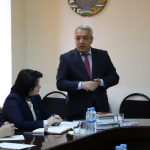 Azamat Ziyo yangilangan lotin alifbosiga qarshi chiqmoqda
