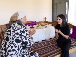 Саида Мирзиёева Самарқандда фермерлар оиласи меҳмони бўлди