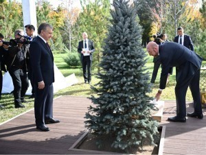 Charles Michel planted a tree in the Alley of Honored Guests