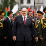 Lukashenko Belarusda bo‘lib o‘tadigan harbiy paradni bekor qilmoqchi emas