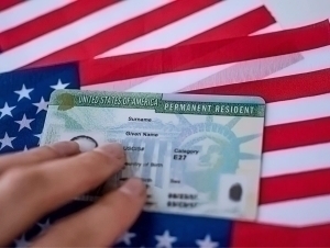 US court orders green card lottery to resume