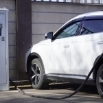 Elektromobil stansiyalarining tarmoqdan uzilganiga izoh berildi