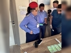 Metro employee was caught with a bribe in Tashkent