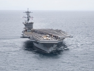 АҚШ ҳарбий флотилияси Эрон томонга йўл олди – Трамп