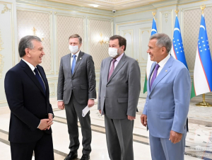 Shavkat Mirziyoyev Minnixanov boshchiligidagi Rossiya delegatsiyasini qabul qildi