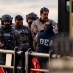 Maduro Manxetten federal sudiga olib borildi (video)