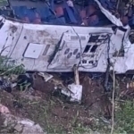 Avtobus 45 nafar yo‘lovchi bilan jarlikka quladi. Qurbonlar bor (video)