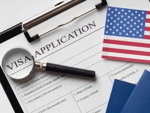 АҚШ 2025 йилда 100 мингдан ортиқ визани бекор қилди 