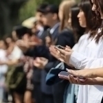 Maktablarda telefon ishlatish taqiqlanadi. Qozog‘istonda!