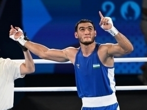 Лазизбек Муллажонов WBC Гран-присида рингга кўтарилди (видео)