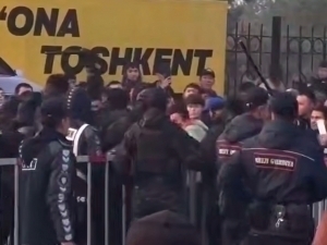 Фарғонада орган ходимлари футбол мухлисларини калтаклади (видео)
