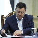 Жапаров ОАВга оид янги қонун имзолади 