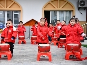 Xitoy tug‘ilishni ko‘paytirish uchun yangi dasturni ishga tushirmoqda