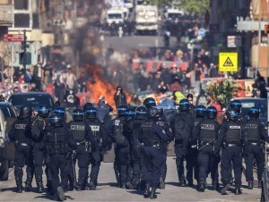 Pensiya islohotiga qarshi namoyishlar Fransiyaga qanchaga tushdi?