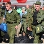 “Теракт учун қасос оламиз”. Россияда урушга боришни хоҳловчилар сони кескин ошди (видео)
