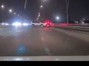 Toshkentdagi ko‘prik ustida Toyota va Tracker-2 to‘qnashdi