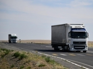 Afghanistan reduces fees for Uzbek truck drivers