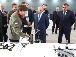 Putin Rossiya armiyasiga 1,4 millionga yaqin dron yetkazib berilishini aytdi  