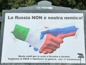 Italiya bo‘ylab Kiyevni qo‘llashni to‘xtatishga chaqiruvchi plakatlar paydo bo‘ldi