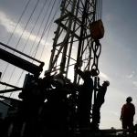 АҚШ Венесуэладаги нефть конларини 100 йилга ижарага олмоқчи