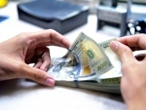 Dollar kursi yana oshdi