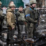 Zelenskiy oddiy odamlar o‘ldirilgan Buchaga bordi