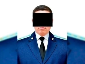 Самарқандда прокурор қарийб $24000 пора билан ушланди