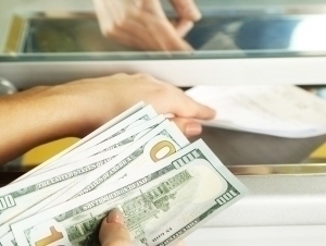 Dollar kursi tushdi