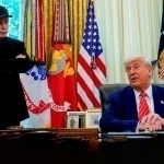 Трамп Маскка “дўконини ёпиб”, Африкага қайтишни таклиф қилди