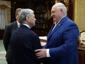 Trampning odami Lukashenkoga ozdiradigan dori tavsiya qildi