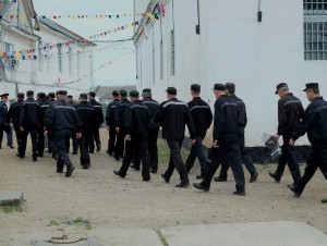 Ўзбекистонда маҳкумларнинг қандай ҳуқуқлари бор?