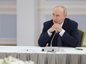 Putin bahsli Kuril orollariga borib, mahalliy ikrani tatib ko‘rdi
